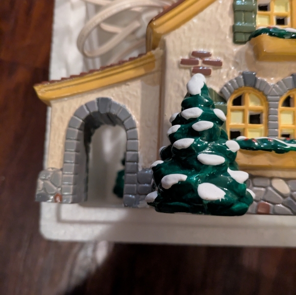 depaerment 56 Carmel Cottage Charming Holiday Village House with Lights - Picture 3 of 6